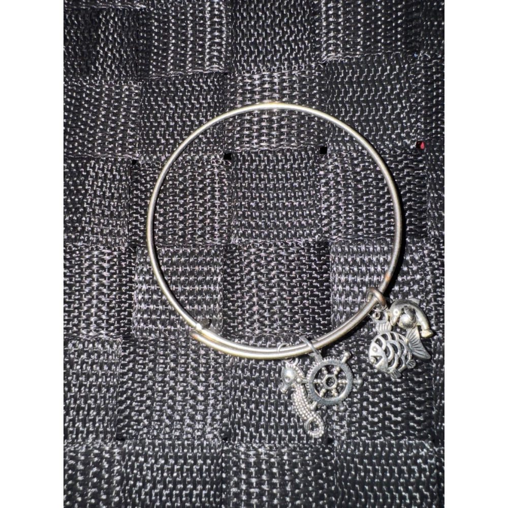 Bracelet - Picture 7 of 10